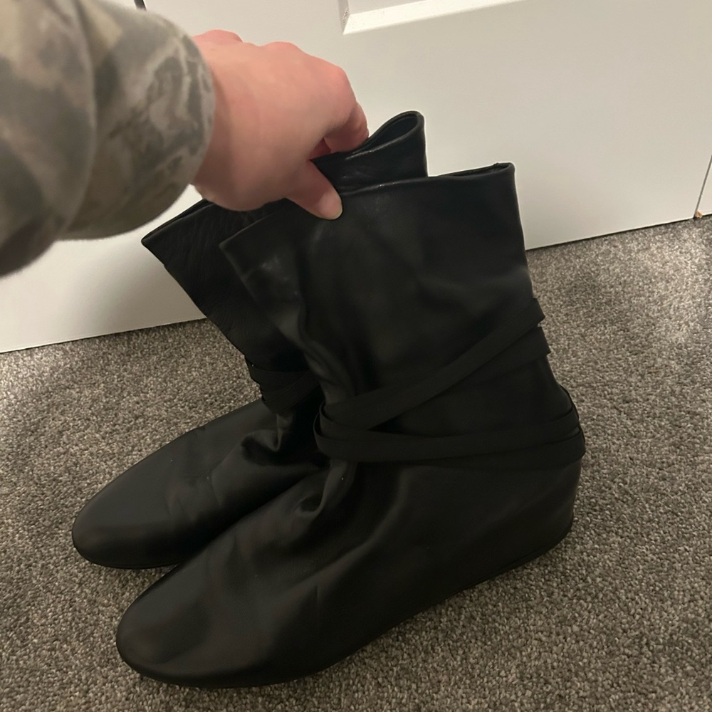 Stuart Weitzman Black Wedge Heel Boots Size 10